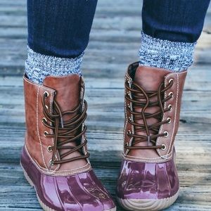 NWOT ♥️Burgundy Wine Duck Boots